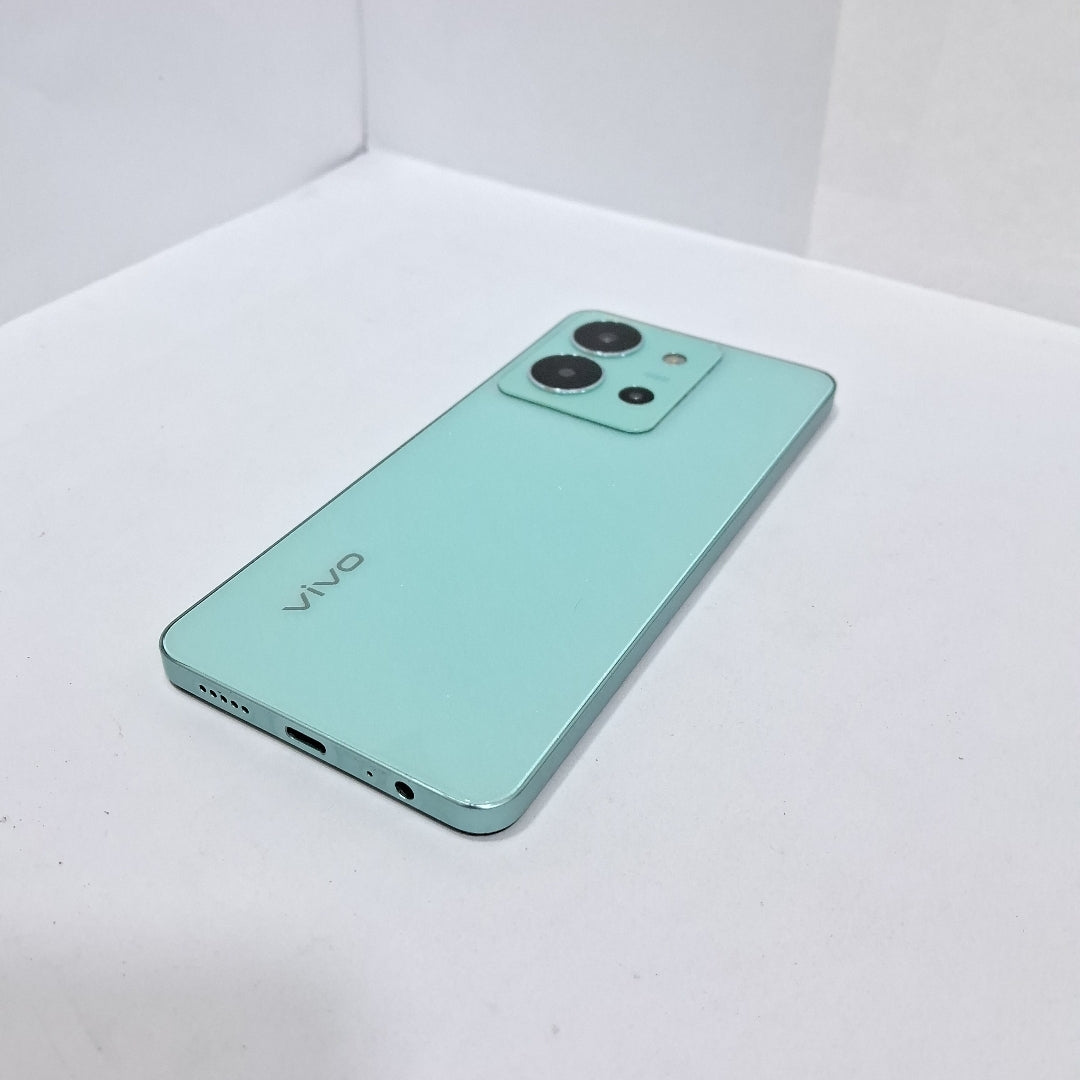 CELULAR VIVO Y36 V2247 256 GB 8 GB RAM (SEMINUEVO)