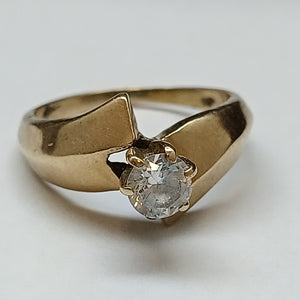 SOLITARIO. ORO. 10 K 3.3 GRMS (SEMINUEVO)