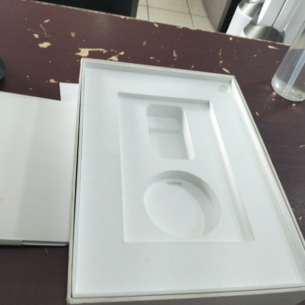 TABLETA APPLE IPAD AIR 5 A2588 256 GB 8 GB RAM (SEMINUEVO)