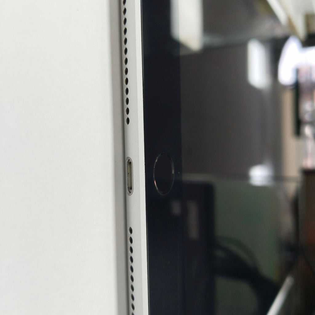 TABLETA APPLE IPAD 9 A2602 256 GB 3 GB RAM (SEMINUEVO)