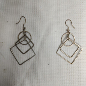 ARETES PAR. PLATA. 3.5 GRMS (SEMINUEVO)