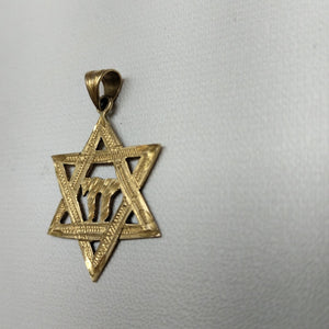 DIJE. ORO. 14 K 2.2 GRMS (SEMINUEVO)