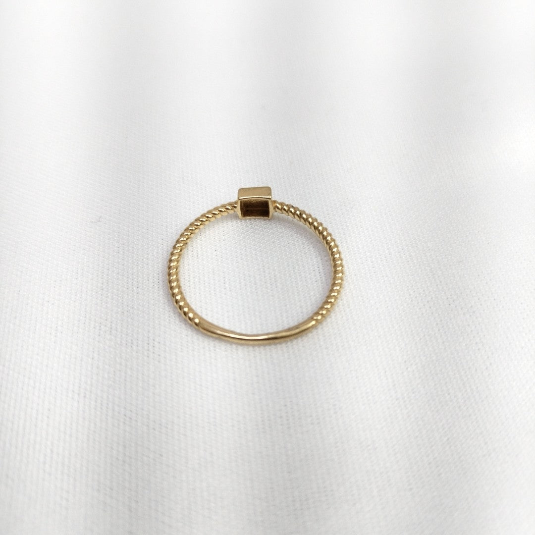 10029AND00070B2144 FRD11 ANILLO TORCIDO CON CUADRADO ORO 14K 1.3GRS (NUEVO)