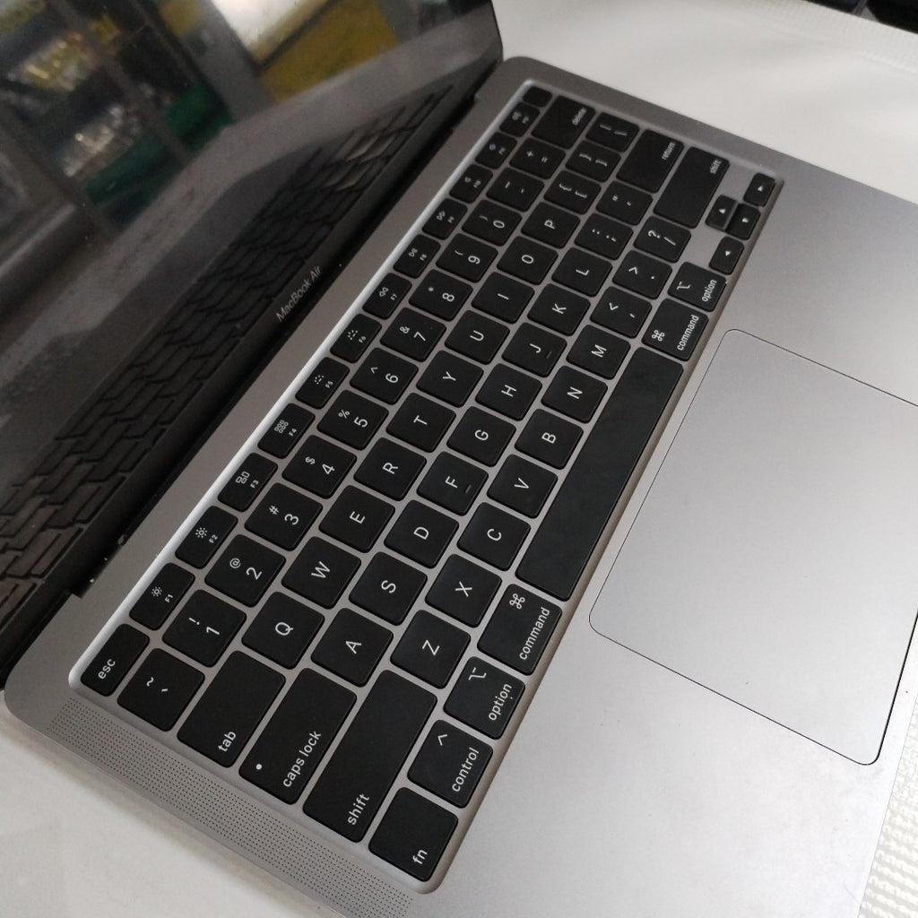 LAPTOP APPLE MACBOOK AIR 13" 2020 1.1 A2179 256 GB SSD 8 GB RAM (SEMINUEVO)