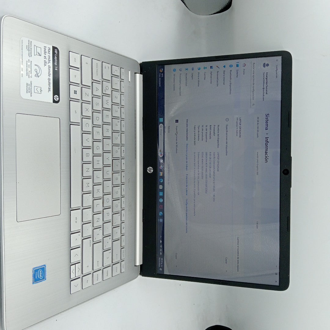 LAPTOP HP 14-DQ0527LA (2023) 256 GB SSD 8 GB RAM (SEMINUEVO)