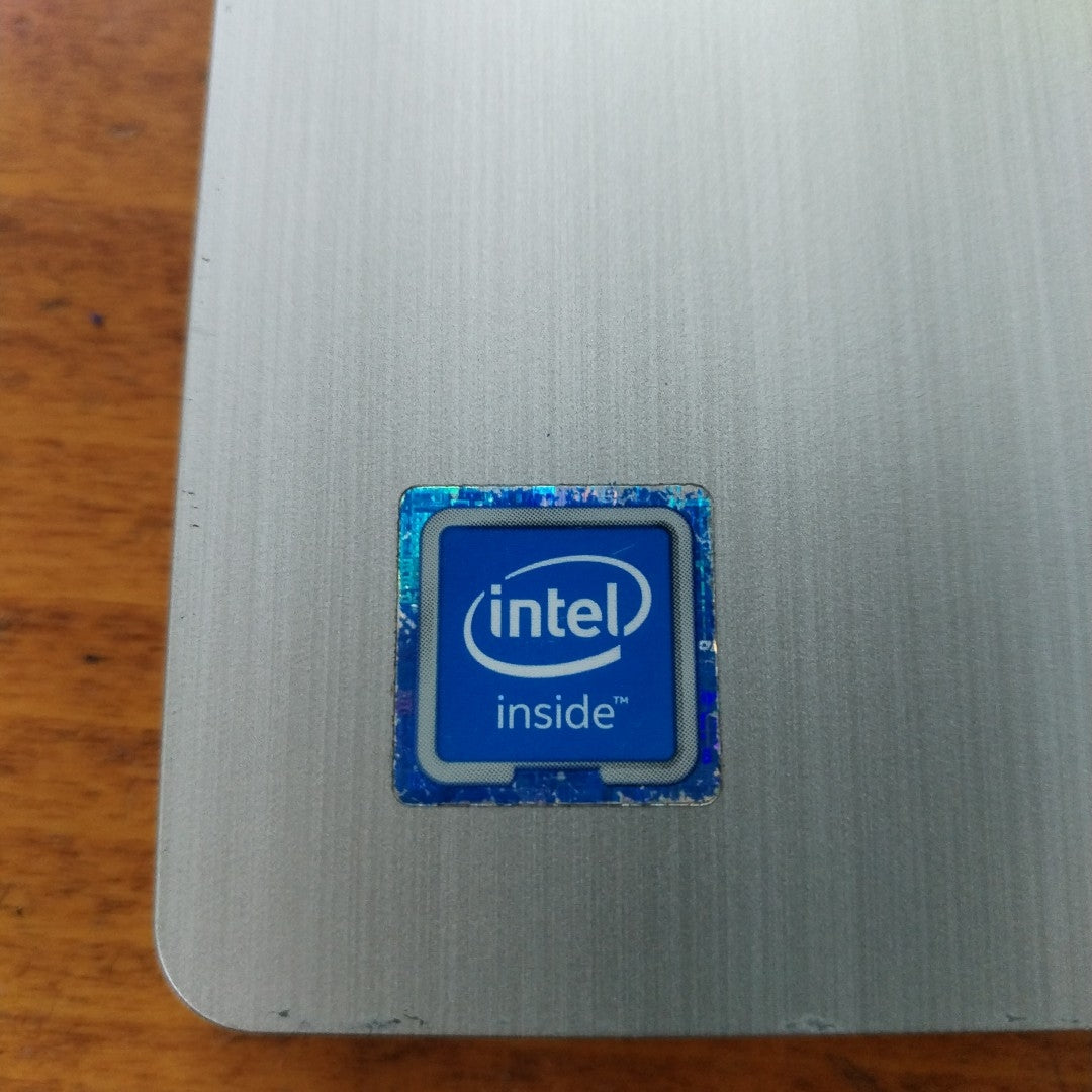 LAPTOP LENOVO IDEAPAD 3 14IGL05 (2022) 1 TB 8 GB RAM (SEMINUEVO)