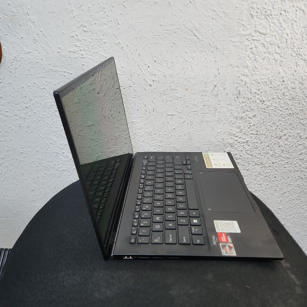 LAPTOP ASUS ZENBOOK 14 UM3402YA-WS51T (2023) 256 GB SSD 8 GB RAM (SEMINUEVO)