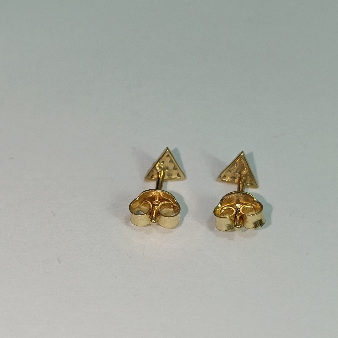 10024BRO00000B1078 FRD6 BROQUEL DE TRIANGULO CON CIRCONIAS ORO 14K 0.8GRS (NUEVO)