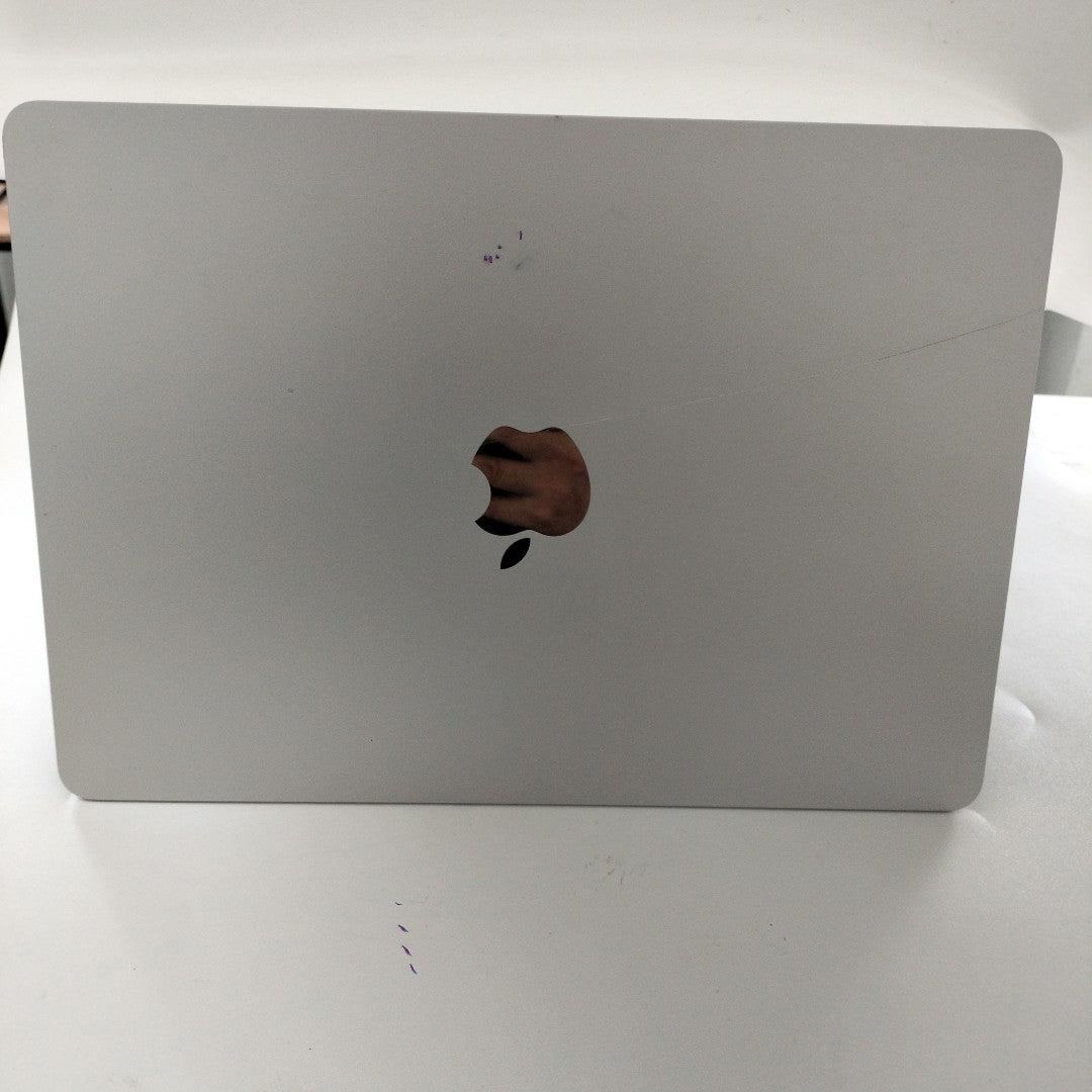 LAPTOP APPLE MACBOOK AIR 13" A3240 (2025) 512 GB SSD 24 GB RAM (SEMINUEVO)