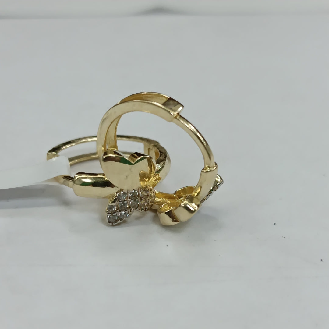 HUGGIES ORO 14K 2.4 (NUEVO)