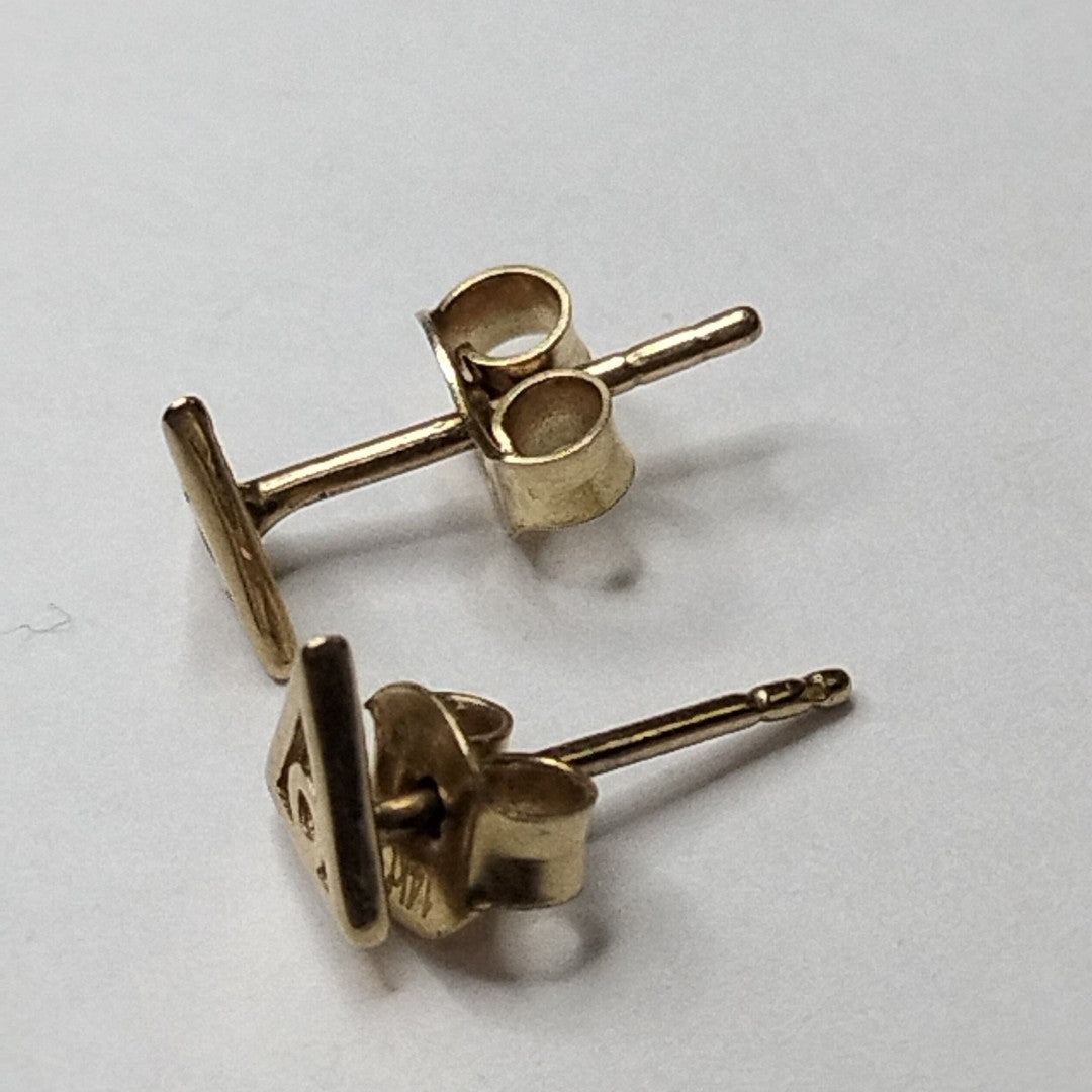 10353BRO00000B1581 FRD11 BROQUEL DE TRIANGULO CON CIRCONIA ORO 14K 0.7GRS (NUEVO)