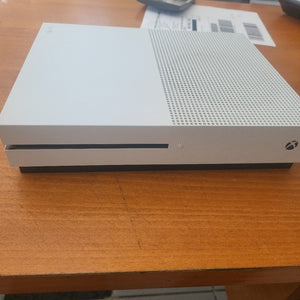 CONSOLA DE VIDEOJUEGO MICROSOFT XBOX ONE S 1 TB (SEMINUEVO)