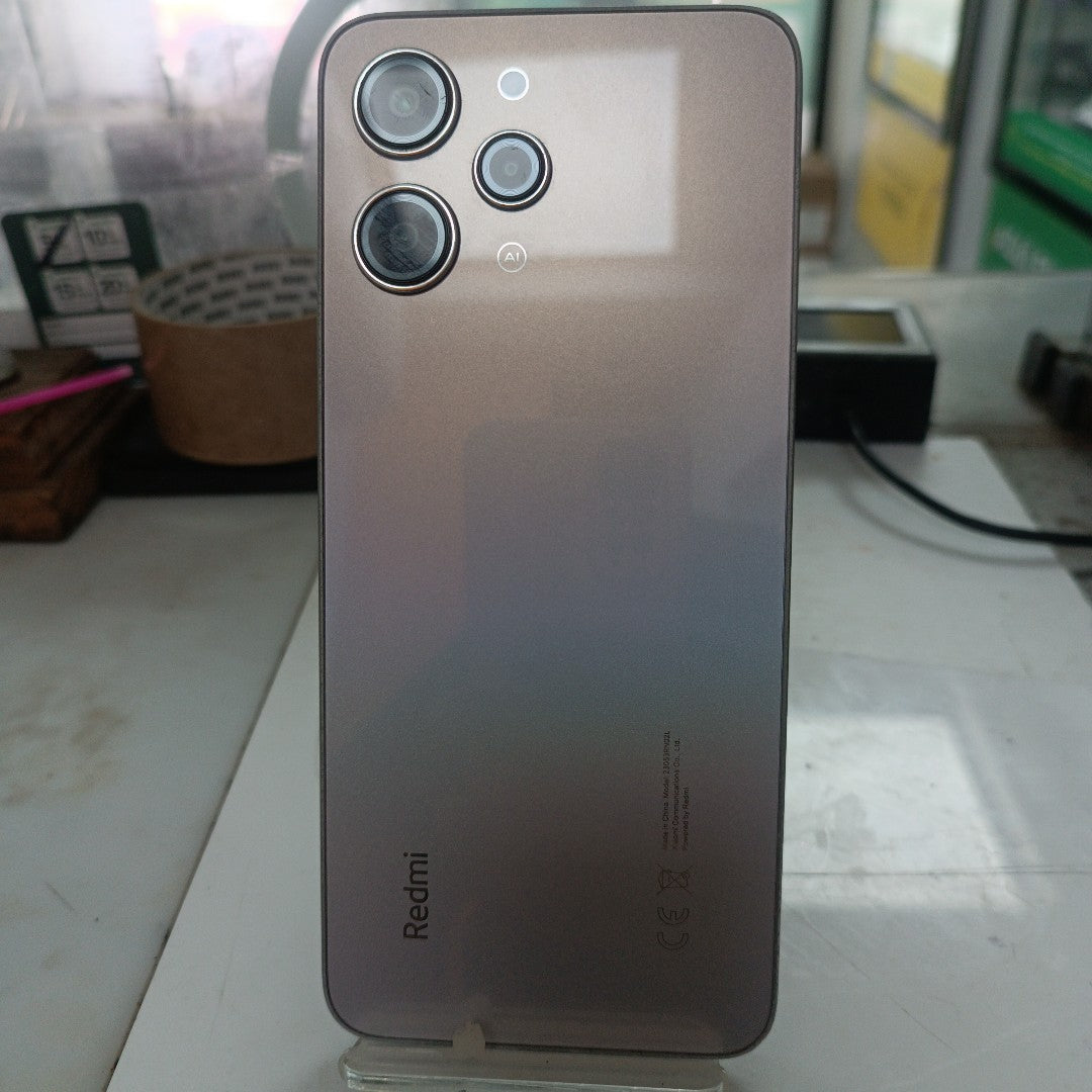 CELULAR XIAOMI REDMI 12 23053RN02L 256 GB 8 GB RAM (SEMINUEVO)