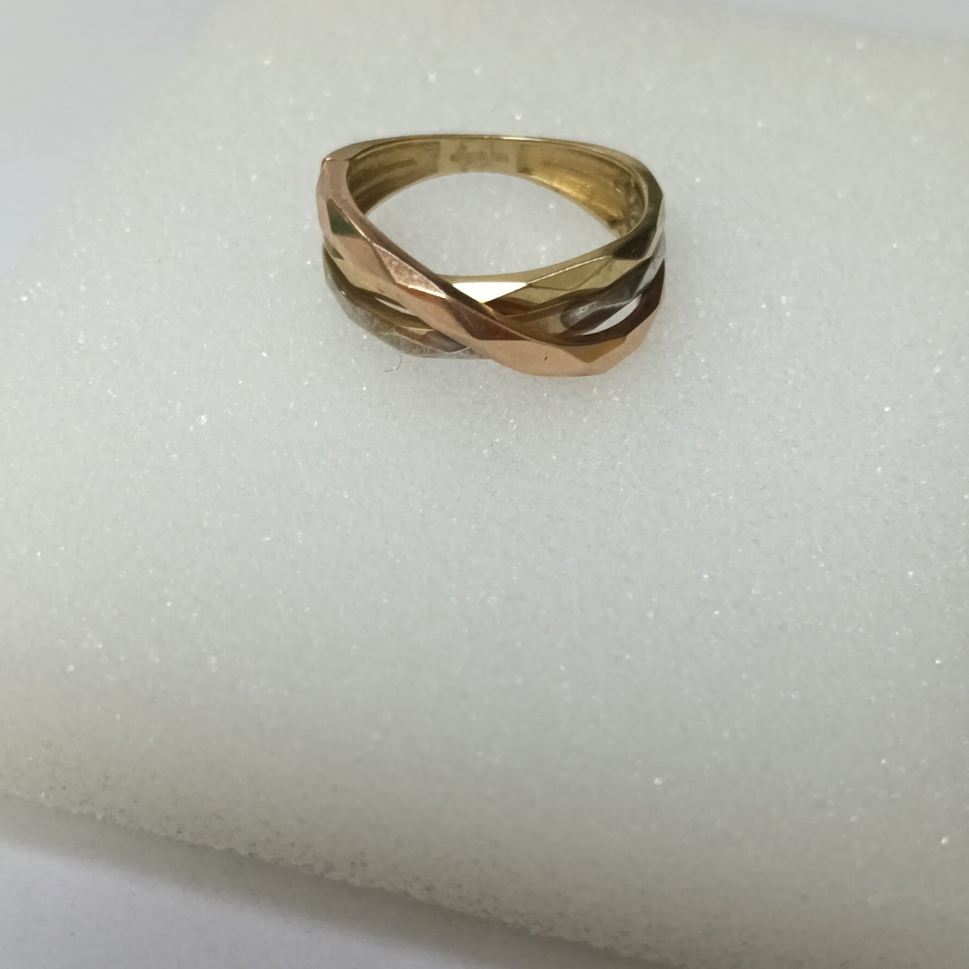 10221AND00060A4263 FRD23 ANILLO FACETADO 3 OROS ORO 10K 2.8GRS (NUEVO)