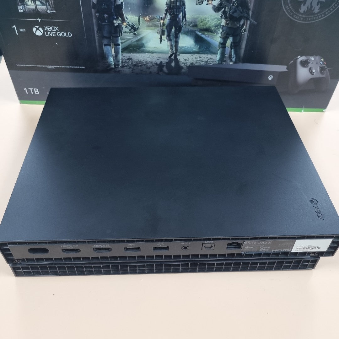 CONSOLA DE VIDEOJUEGO MICROSOFT XBOX ONE X 1 TB (SEMINUEVO)