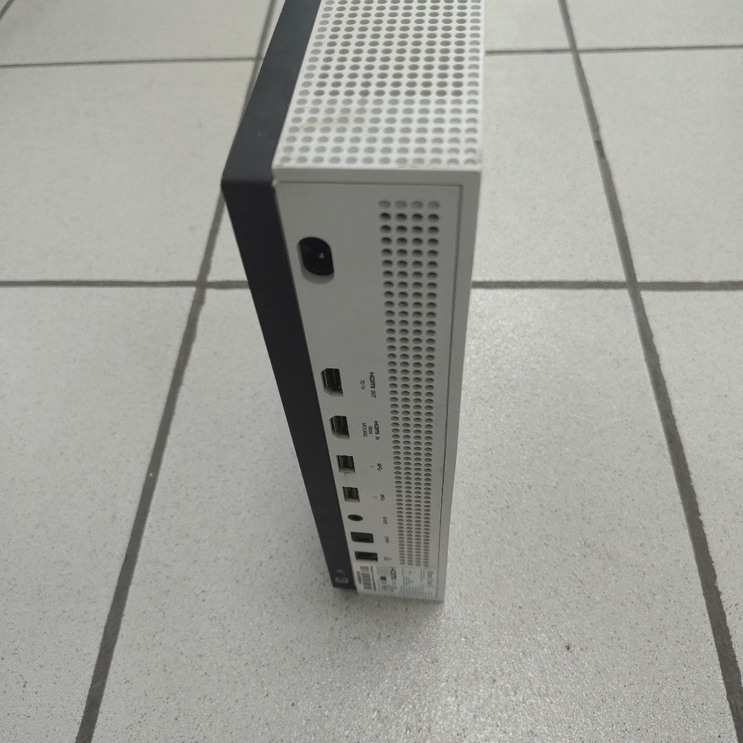 CONSOLA DE VIDEOJUEGO MICROSOFT XBOX ONE S 1 TB (SEMINUEVO)