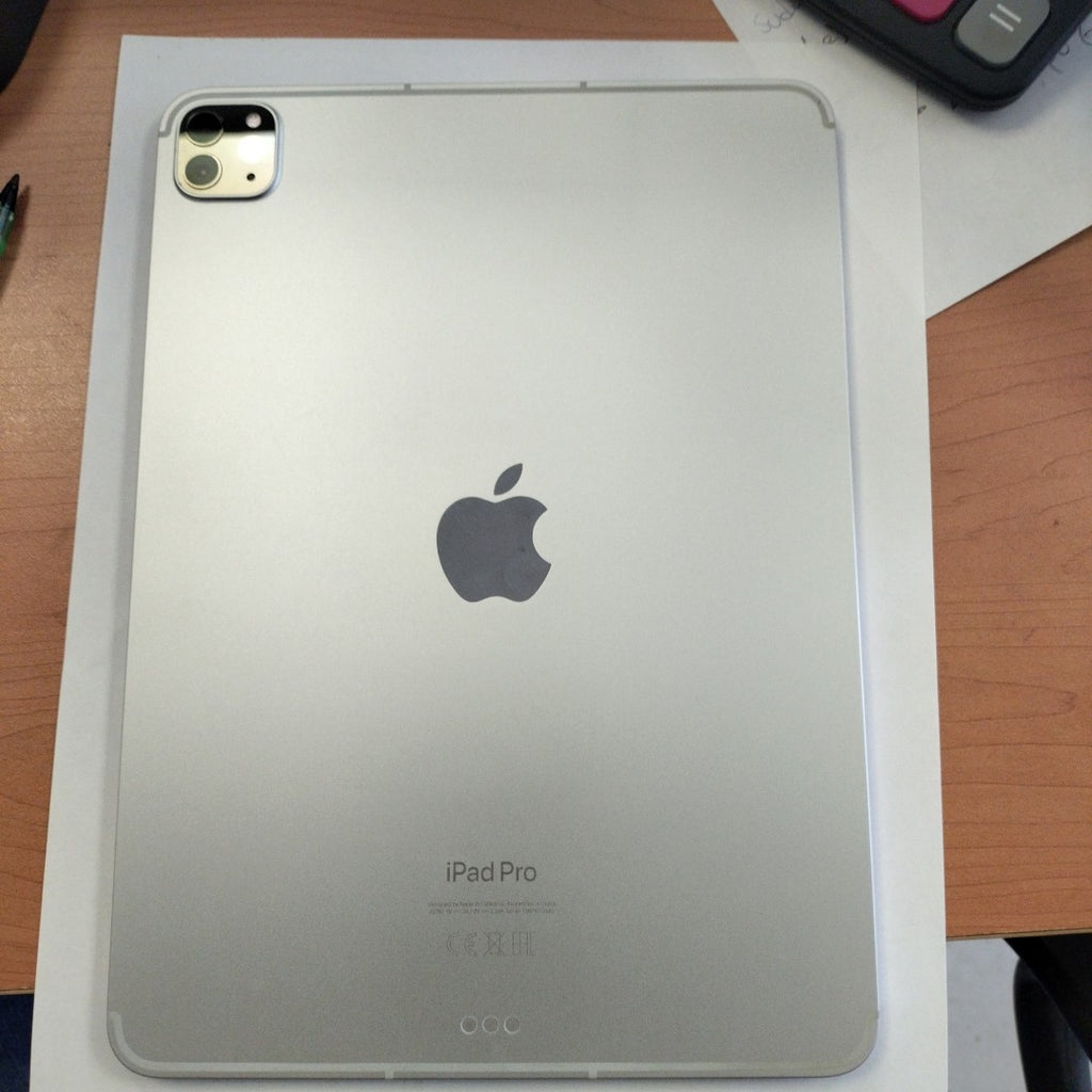 TABLETA APPLE IPAD PRO 4 11" A2761 256 GB 8 GB RAM (SEMINUEVO)