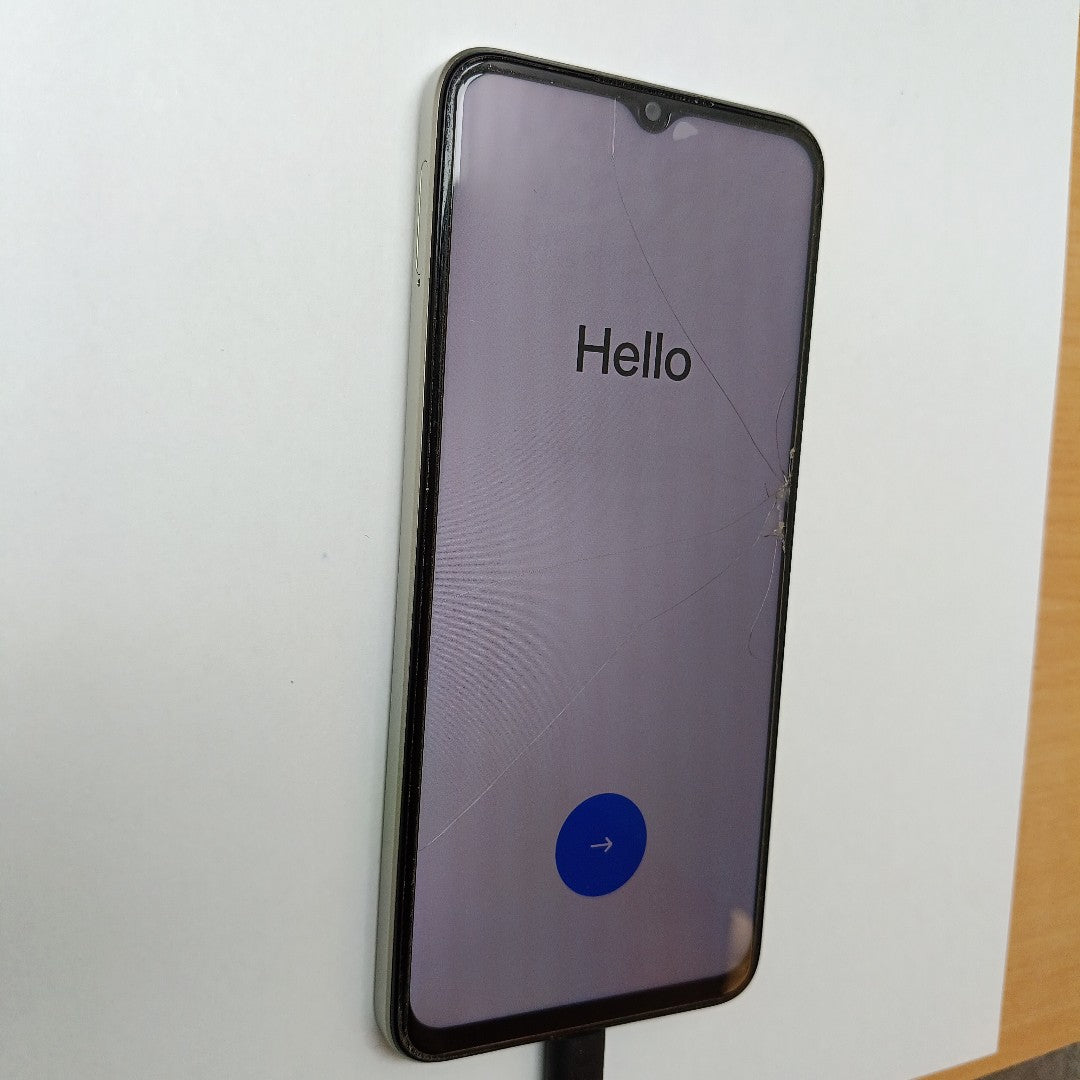 CELULAR OPPO  A38 CPH2579 (2023) 128 GB 4 GB RAM (SEMINUEVO)