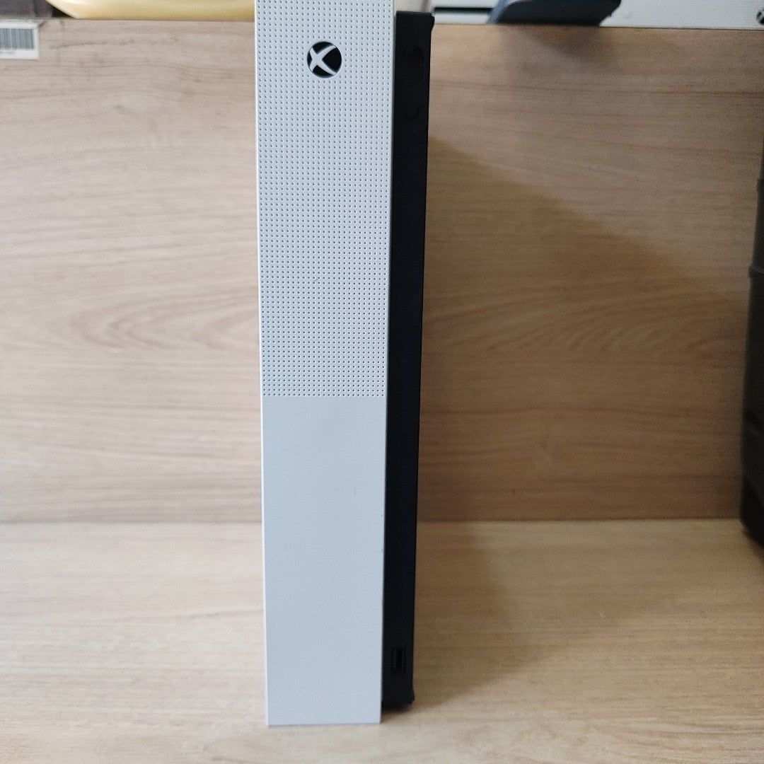 CONSOLA DE VIDEOJUEGO MICROSOFT XBOX ONE S ALL DIGITAL 1 TB (SEMINUEVO)