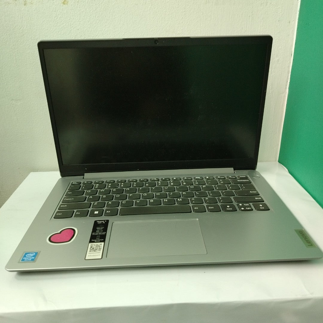 LAPTOP LENOVO IDEAPAD 1 14IGL7 (2022) 128 GB SSD 4 GB RAM (SEMINUEVO)