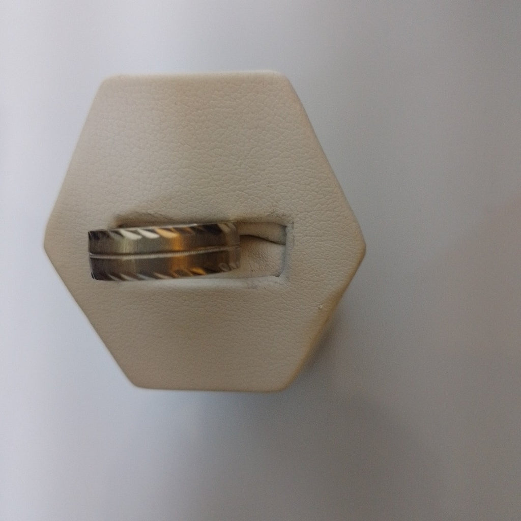 ARGOLLA. ORO BLANCO. 14 K 3.2 GRMS (SEMINUEVO)