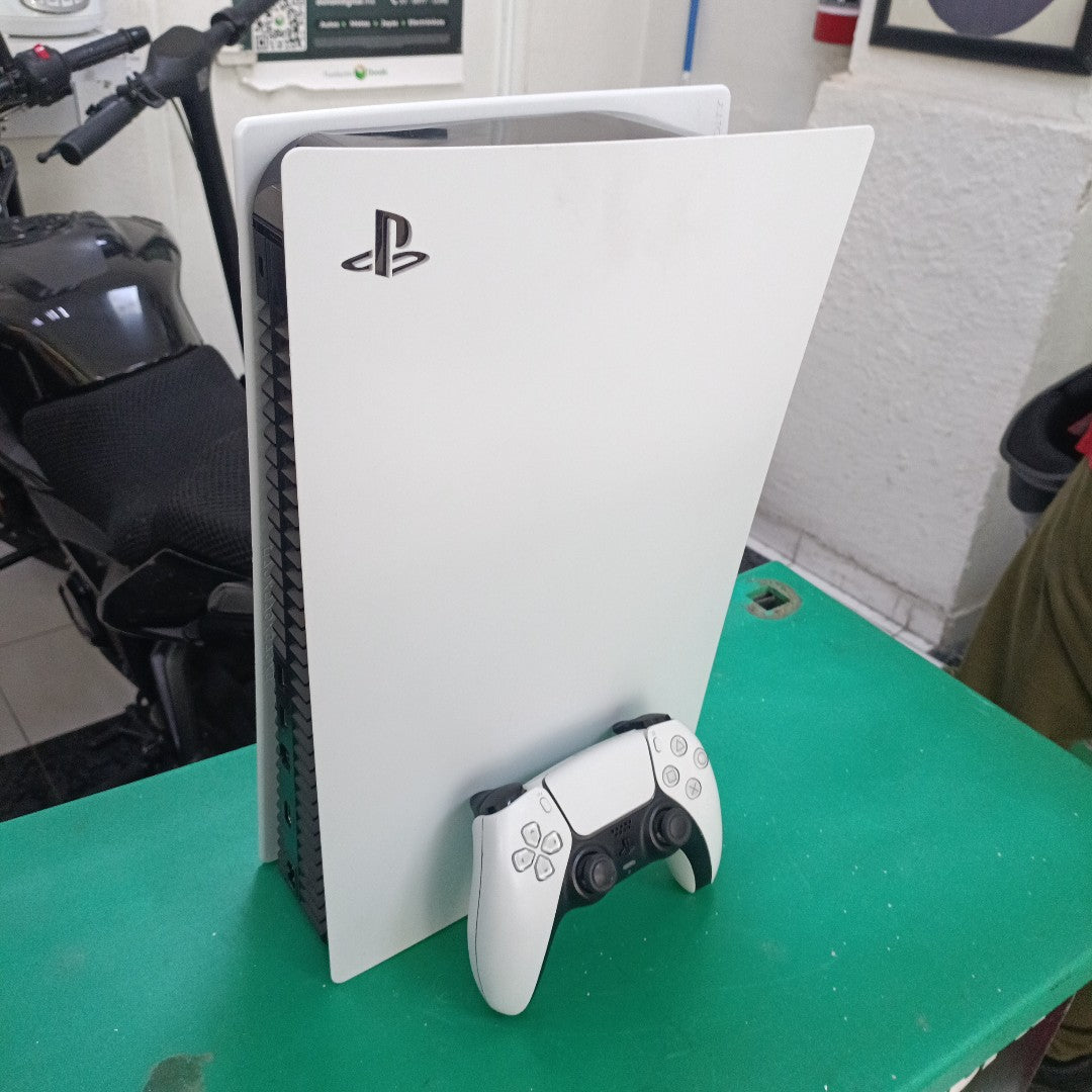 CONSOLA DE VIDEOJUEGO SONY PS5 825 SSD