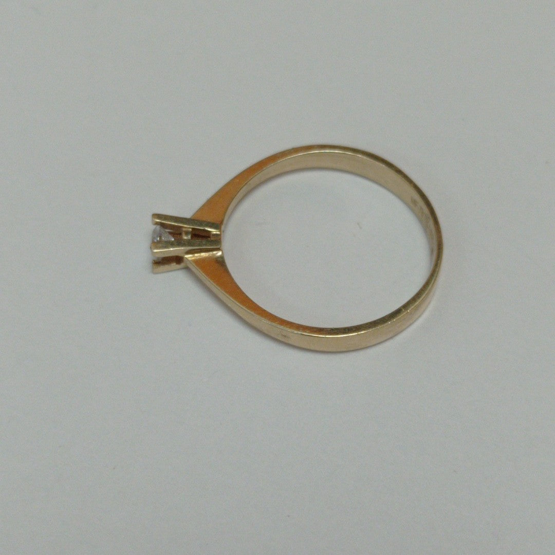 10024ANC00070B872 FRD6 SOLITARIO DELGADO CON CIRCONIA REDONDA CON BASE TIPAO A ORO 14K 2GRS (NUEVO)