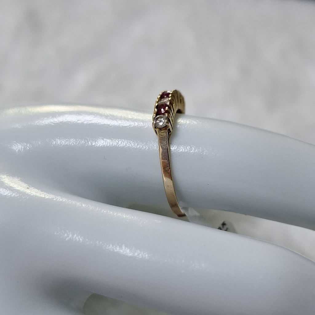 K1 1,40 GRMS 8 K ESPECIFICACIONES COMPLEMENTARIAS ANILLITO CON CIRCONIA Y PIEDRA (SEMINUEVO)