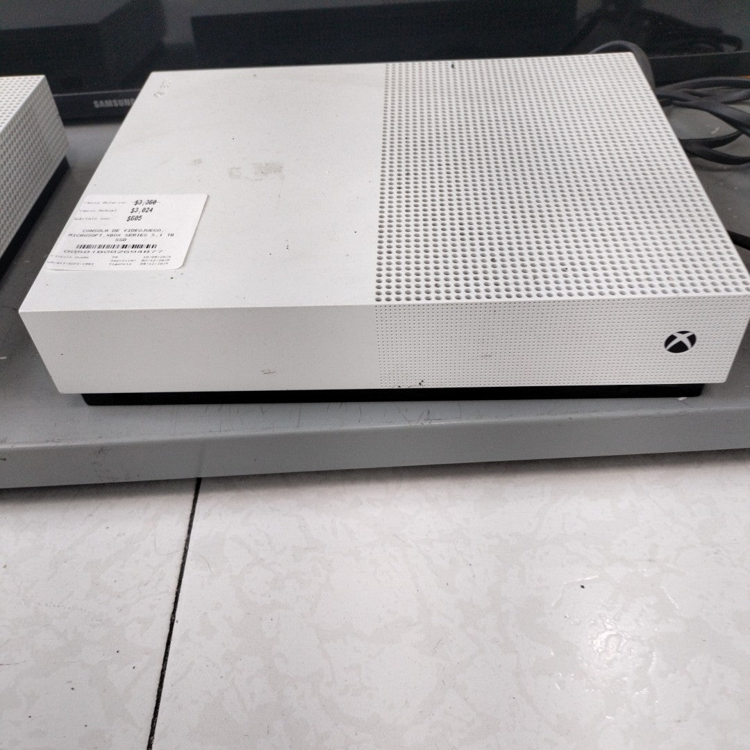 CONSOLA DE VIDEOJUEGO MICROSOFT XBOX SERIES S 1 TB SSD (SEMINUEVO)