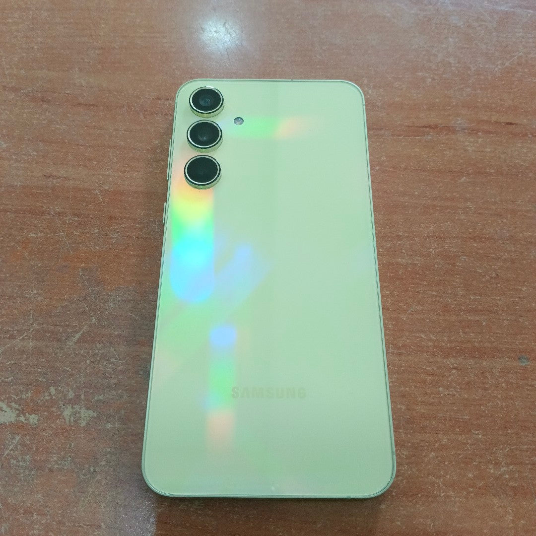 CELULAR SAMSUNG GALAXY A55 5G SM-A556E (2024) 128 GB 8 GB RAM (SEMINUEVO)