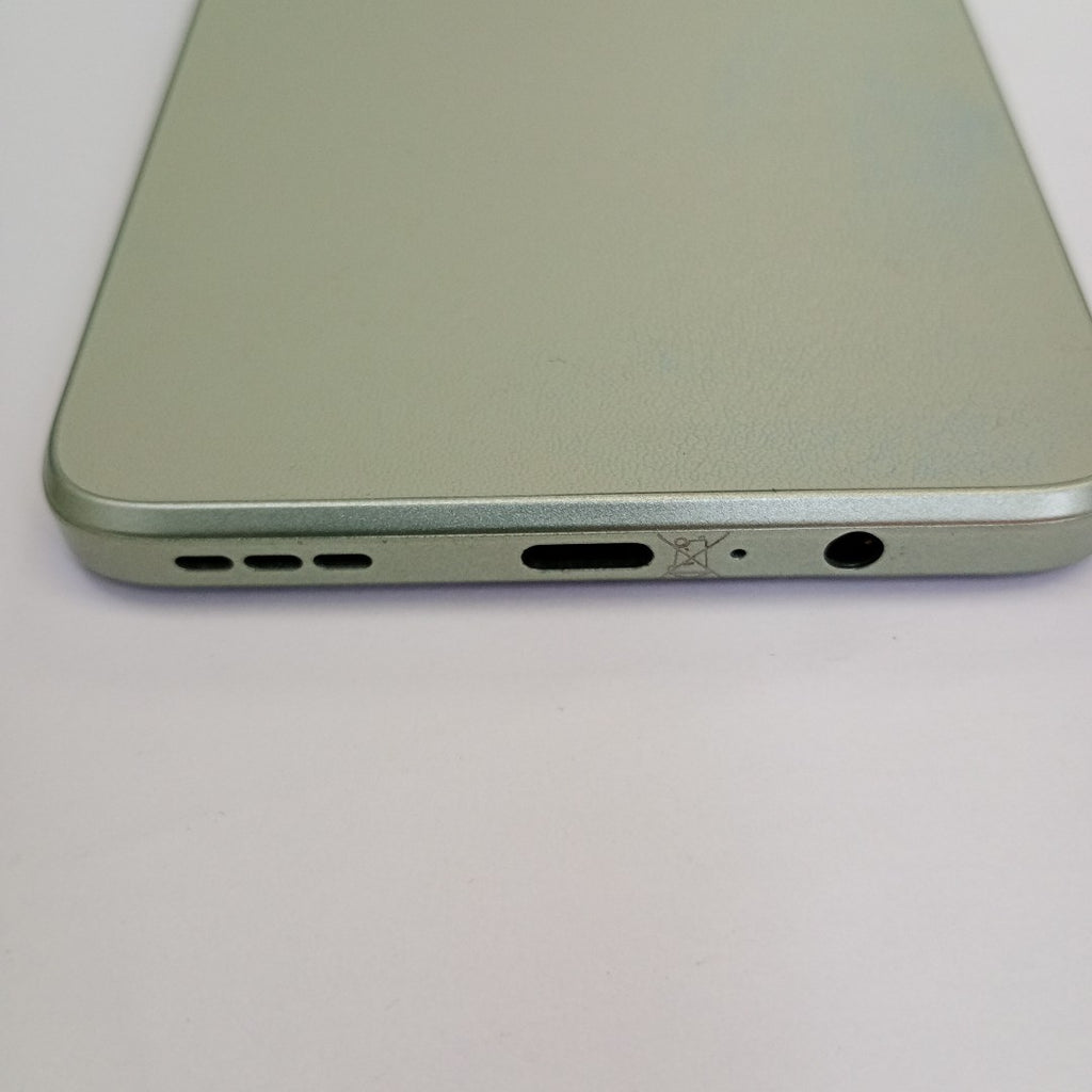 CELULAR MOTOROLA MOTO G55 5G XT2435-1(2024) 256 GB 8 GB RAM (SEMINUEVO)