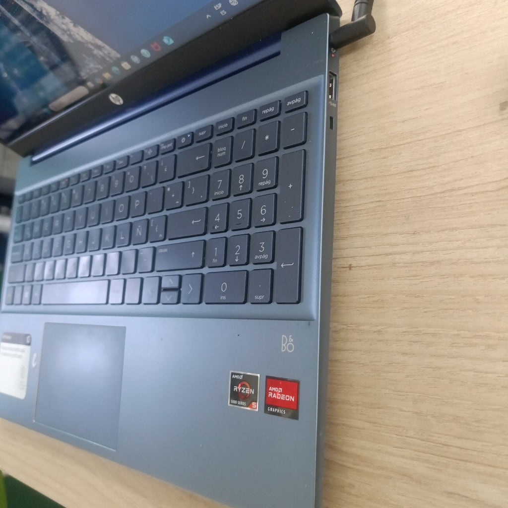 LAPTOP HP PAVILION 15-EH1509LA (2022) 512 GB SSD 8 GB RAM (SEMINUEVO)