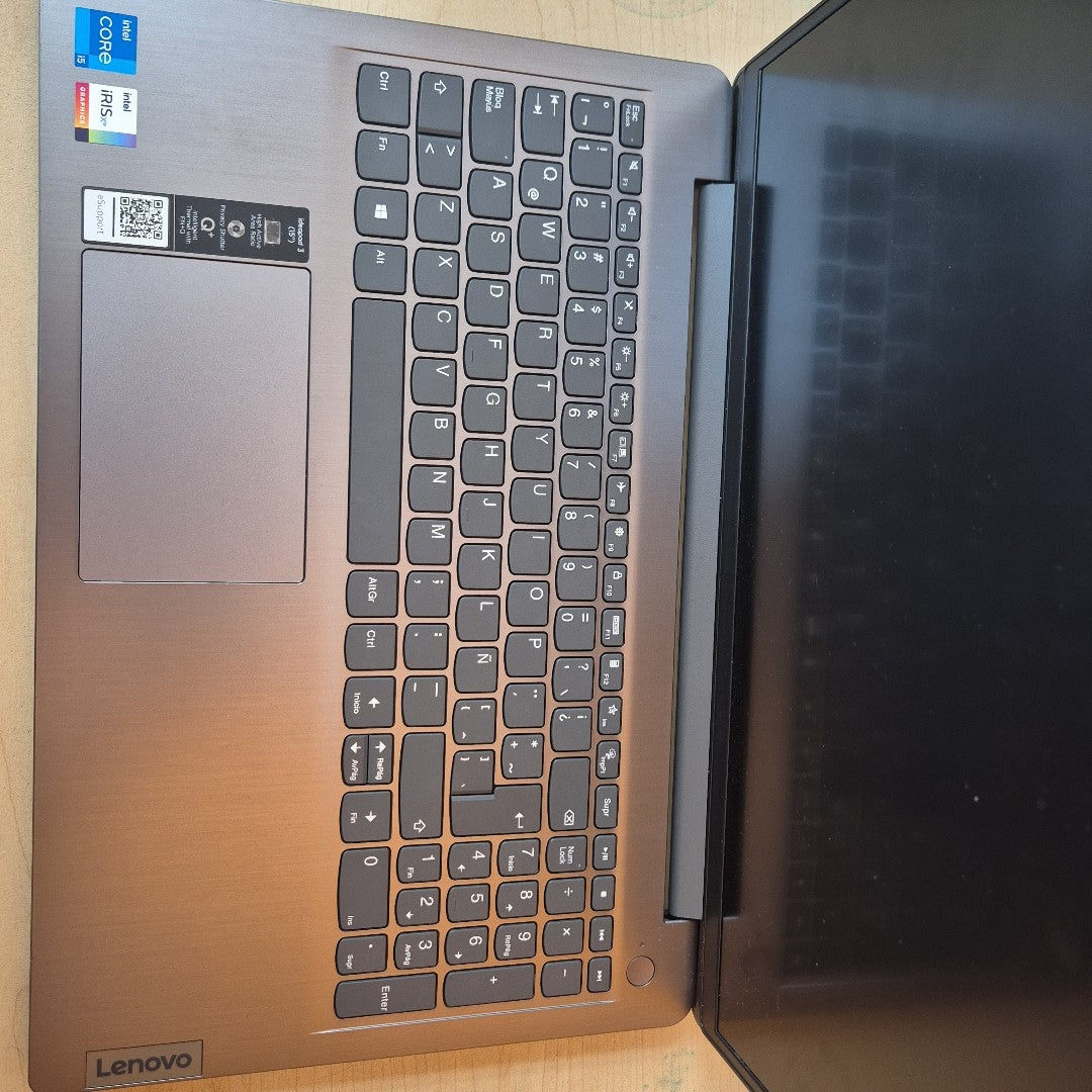 LAPTOP LENOVO IDEAPAD 3 15ITL6 (2022) 512 GB SSD 8 GB RAM (SEMINUEVO)