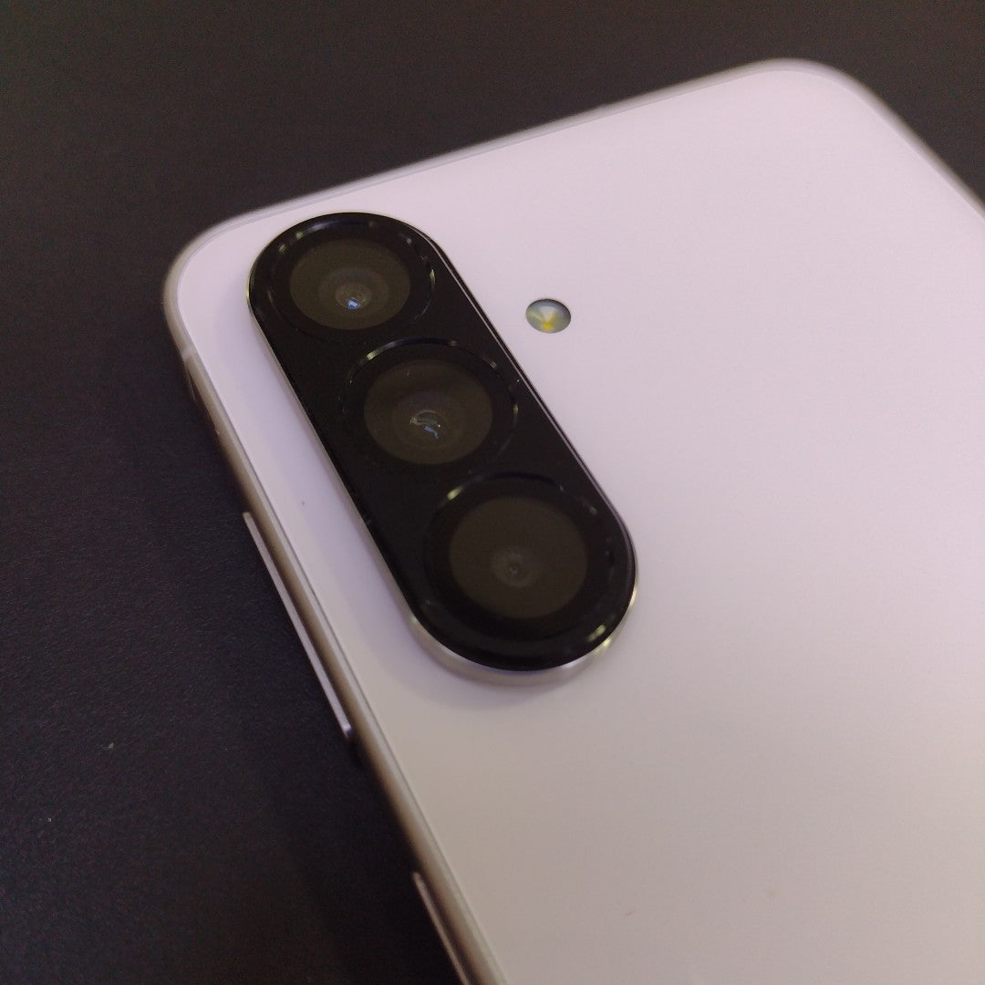 CELULAR SAMSUNG GALAXY A56 SM-A566E (2025) 256 GB 8 GB RAM (SEMINUEVO)