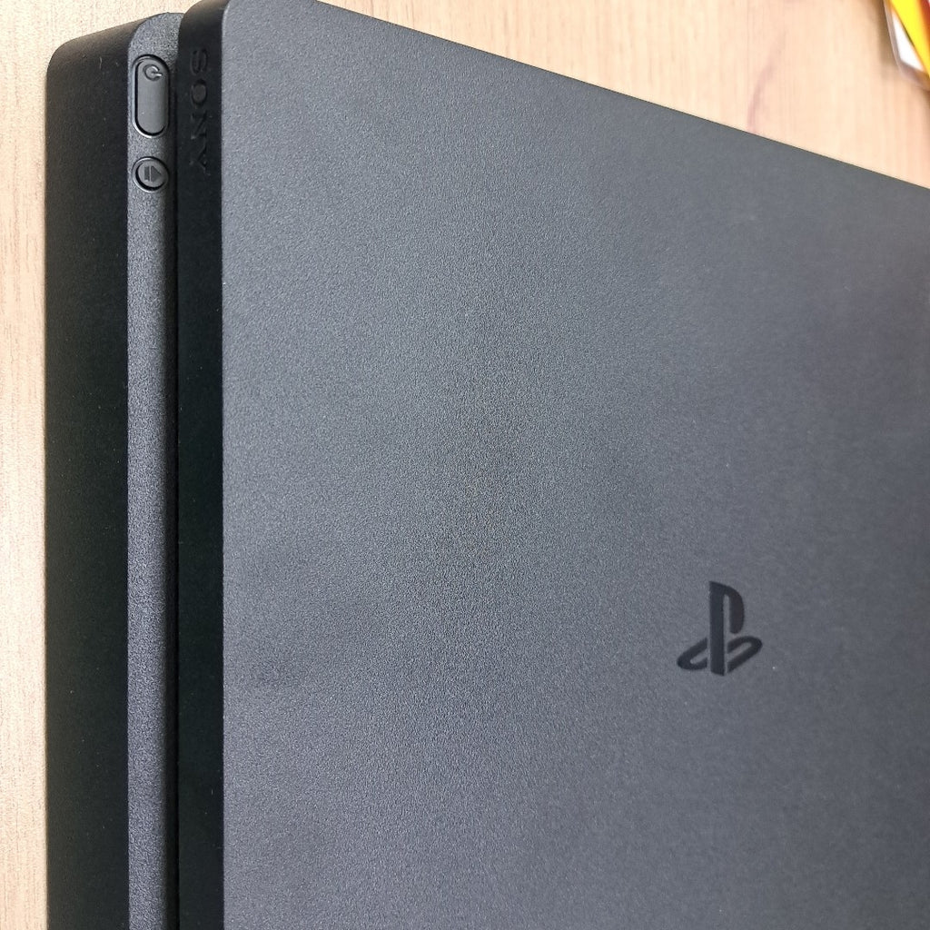 CONSOLA DE VIDEOJUEGO SONY PS4 SLIM 1 TB (SEMINUEVO)