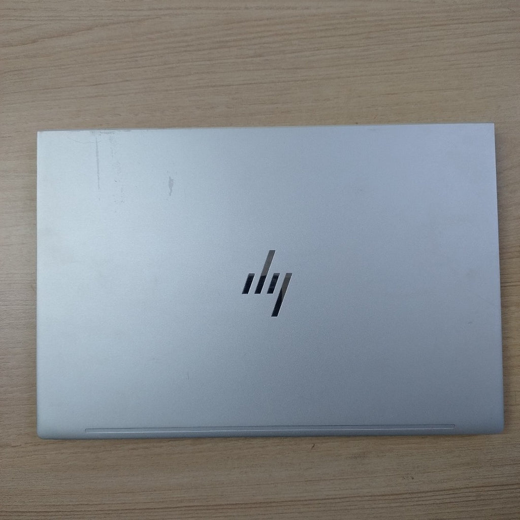 LAPTOP HP ELITEBOOK 630 G10 (2024) 512 GB SSD 32 GB RAM (SEMINUEVO)