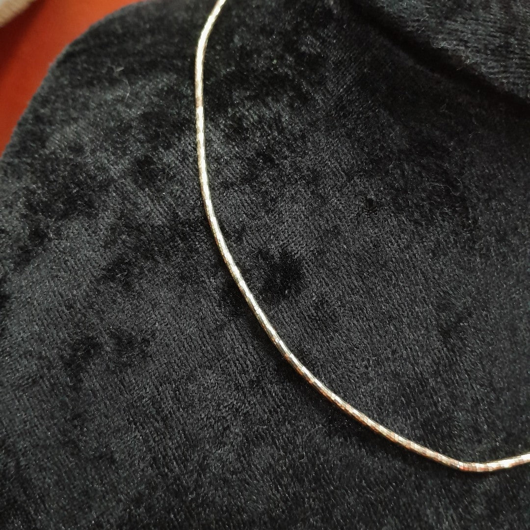 K1 7,10 GRMS 14 K ESPECIFICACIONES COMPLEMENTARIAS GARGANTILLA HECHURA ESPECIAL (SEMINUEVO)