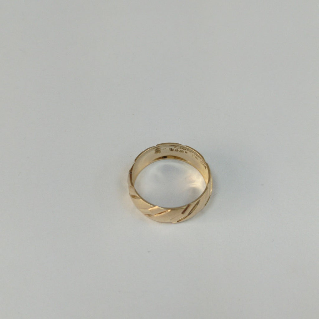 ARGOLLA. ORO. 10 K 1.7 GRMS (SEMINUEVO)