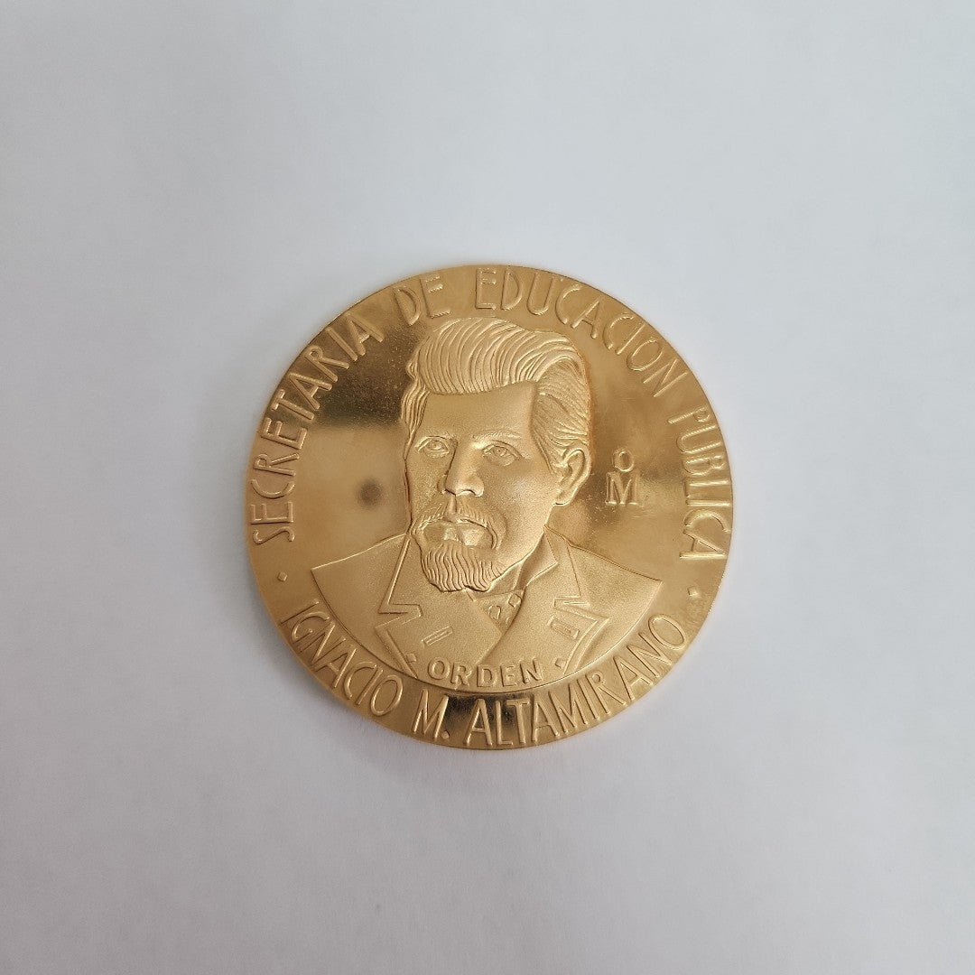 MEDALLA CONMEMORATIVA ORO 21 K 42 GRMS (SEMINUEVO)