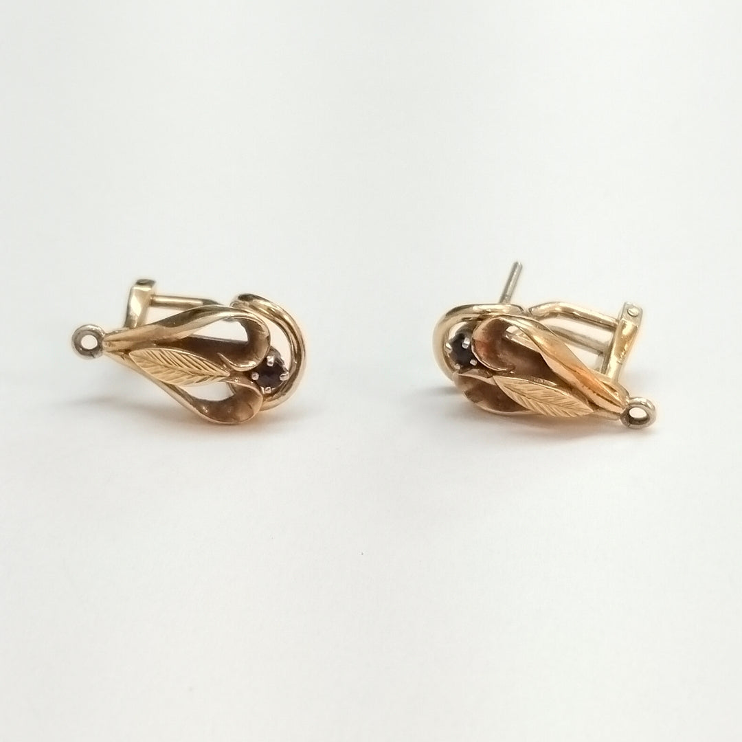 K1 5,90 GRMS 14 K ESPECIFICACIONES COMPLEMENTARIAS PAR DE ARETES CON PIEDRA DE C (SEMINUEVO)