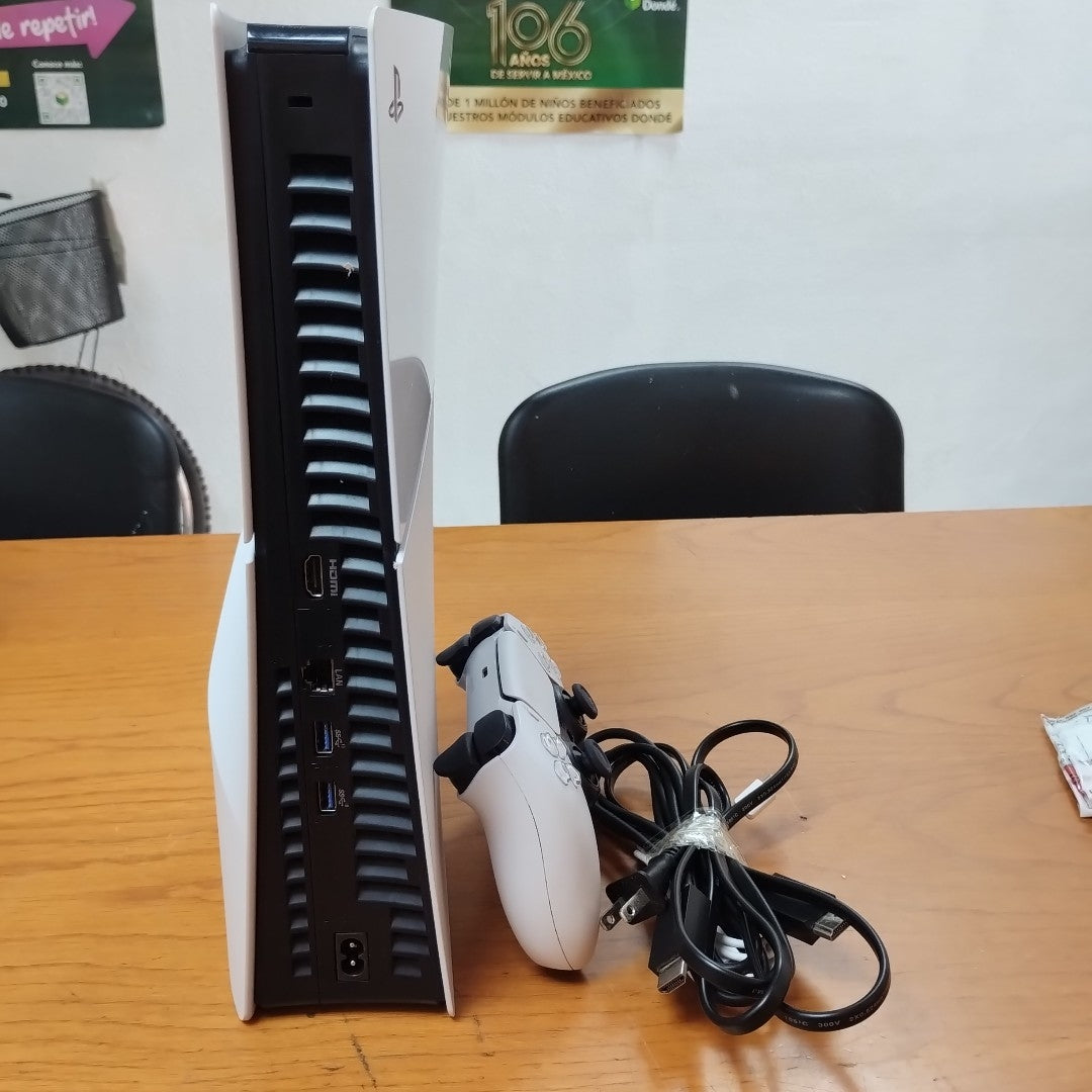 CONSOLA DE VIDEOJUEGO SONY PS5 SLIM 1 TB SSD (SEMINUEVO)