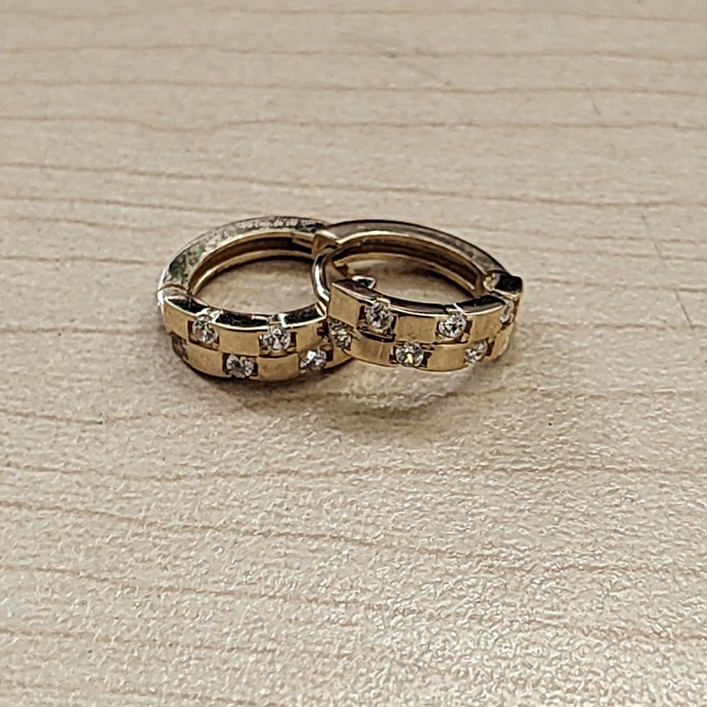 HUGGIES ORO 14K 1.9 (NUEVO)