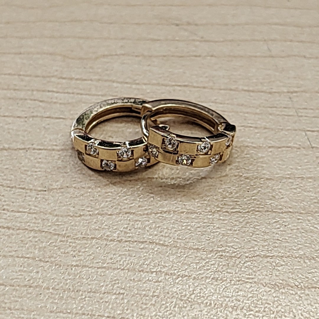 HUGGIES ORO 14K 1.9 (NUEVO)