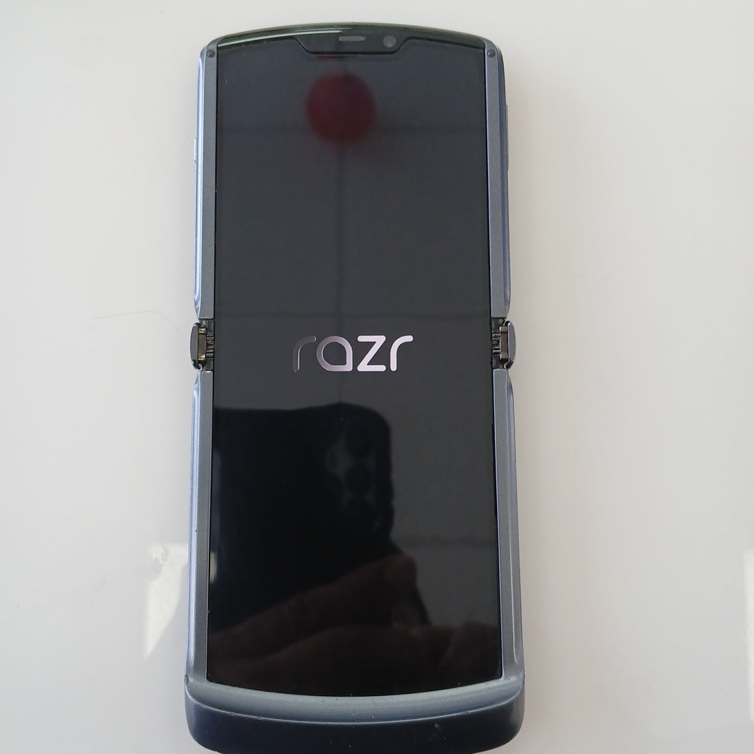 CELULAR MOTOROLA MOTO RAZR 5G XT2071-3 256 GB 8 GB RAM (SEMINUEVO)