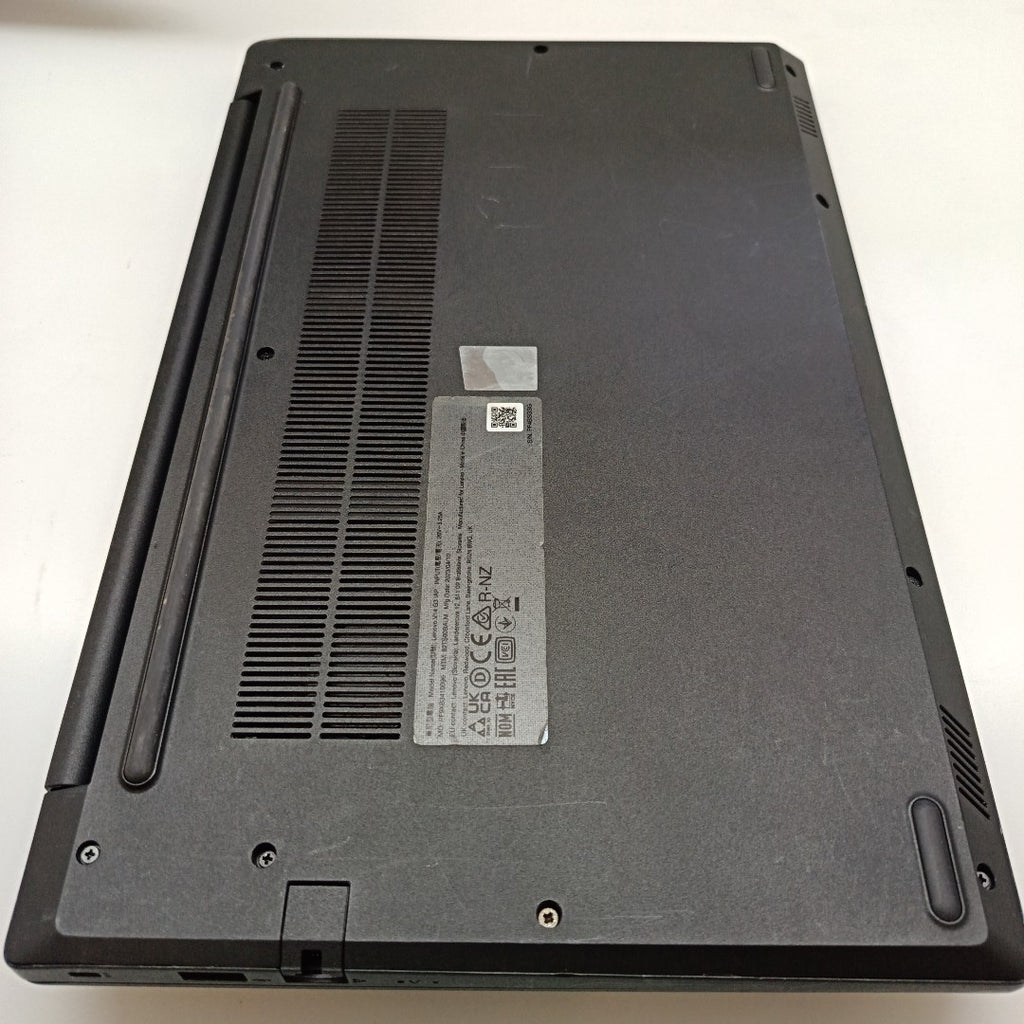 LAPTOP LENOVO V14 G3 IAP (2023) 256 GB SSD 16 GB RAM (SEMINUEVO)