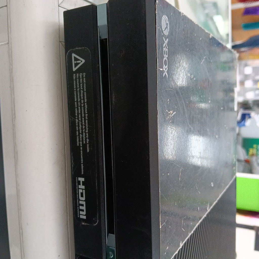 CONSOLA DE VIDEOJUEGO MICROSOFT XBOX ONE 1 TB (SEMINUEVO)