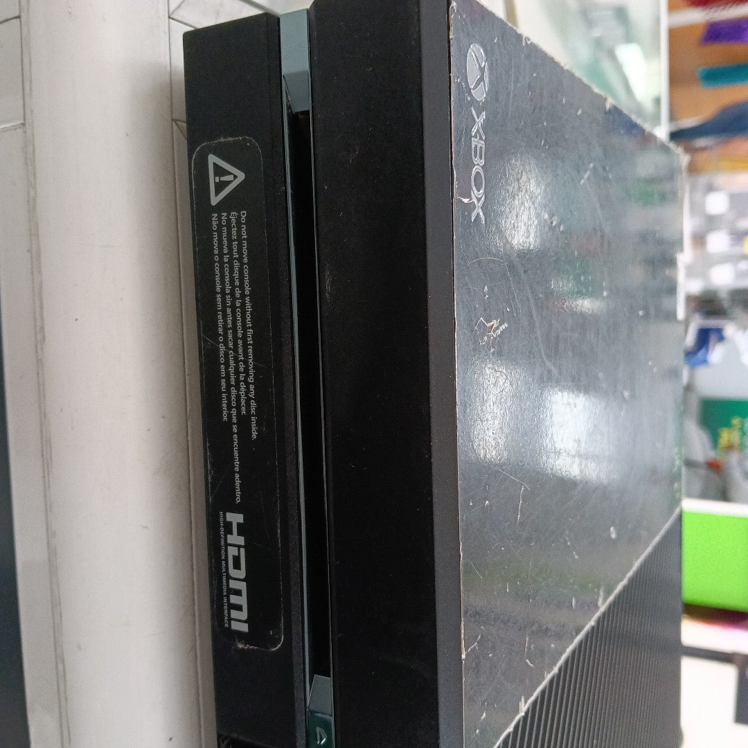 CONSOLA DE VIDEOJUEGO MICROSOFT XBOX ONE 1 TB (SEMINUEVO)