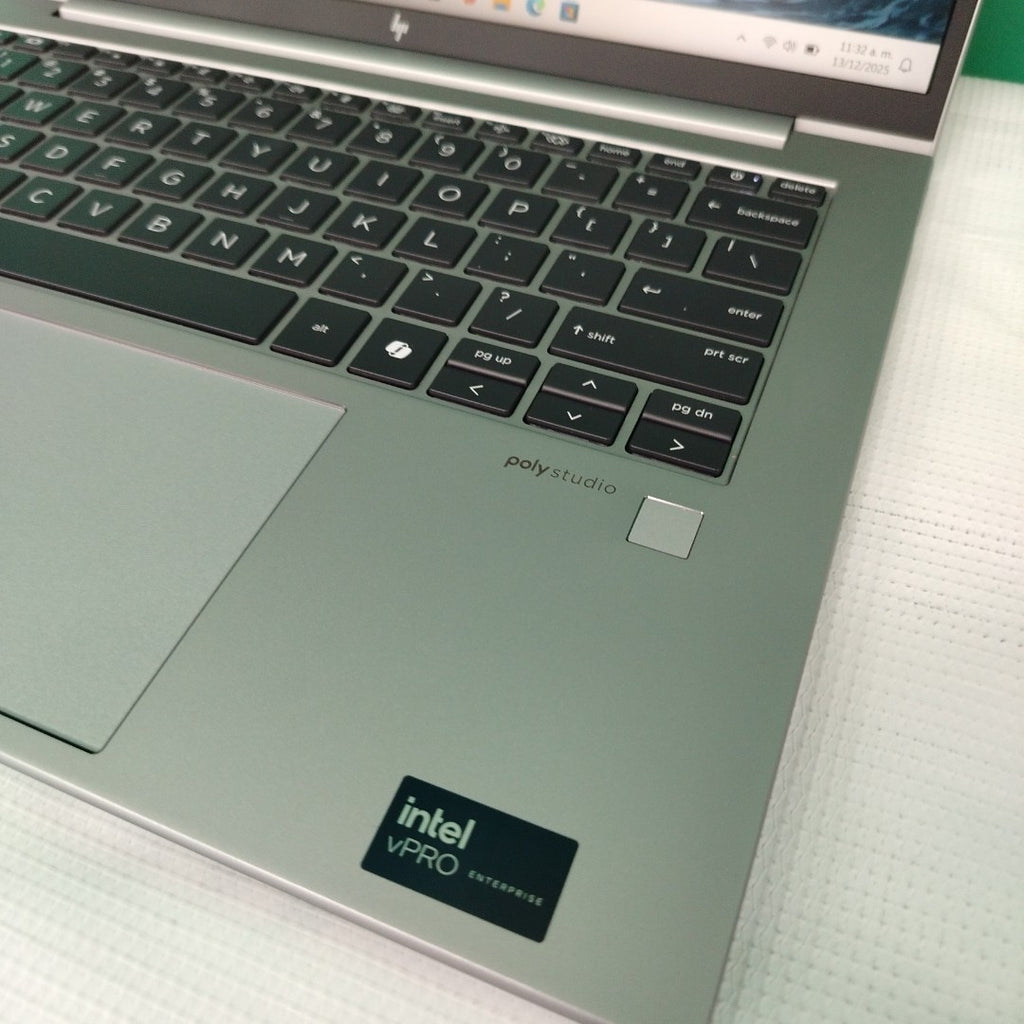 LAPTOP HP ZBOOK FIREFLY 14 G11 (2024) 512 GB SSD 16 GB RAM (SEMINUEVO)