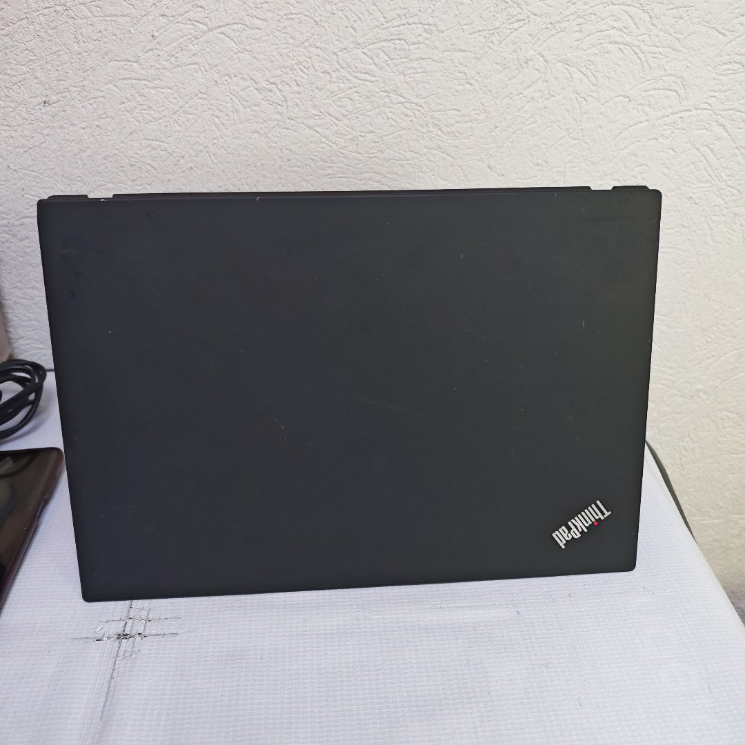 LAPTOP LENOVO THINKPAD T14 GEN 2 (2022) 512 GB SSD 16 GB RAM (SEMINUEVO)