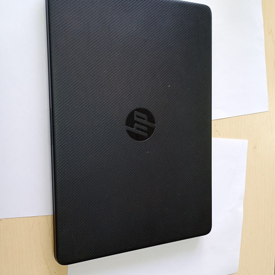 LAPTOP HP 14-DQ0501LA (2022) 256 GB SSD 4 GB RAM (SEMINUEVO)